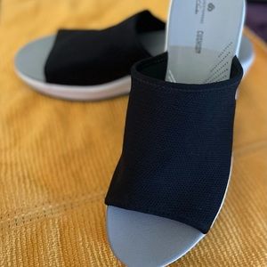 Clarks of England 8.5 Black with  three inch white wedge